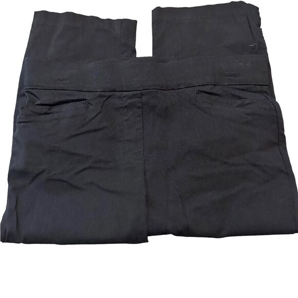 89th & Madison Pants Black Cris Cross Design Capri- Medium - Picture 5 of 8